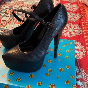 Penny Sue 8 1/2 Loyalty Pump , Women’s Heel